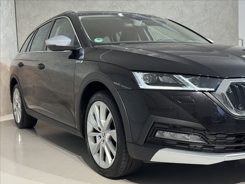 Škoda Octavia 1,5 TSi  DSG e-Tec Scout LED M - fotka 5 z 50