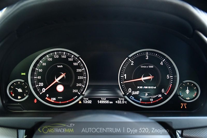 BMW X6 M50d HUD 360KAM ACC - fotka 31 z 57