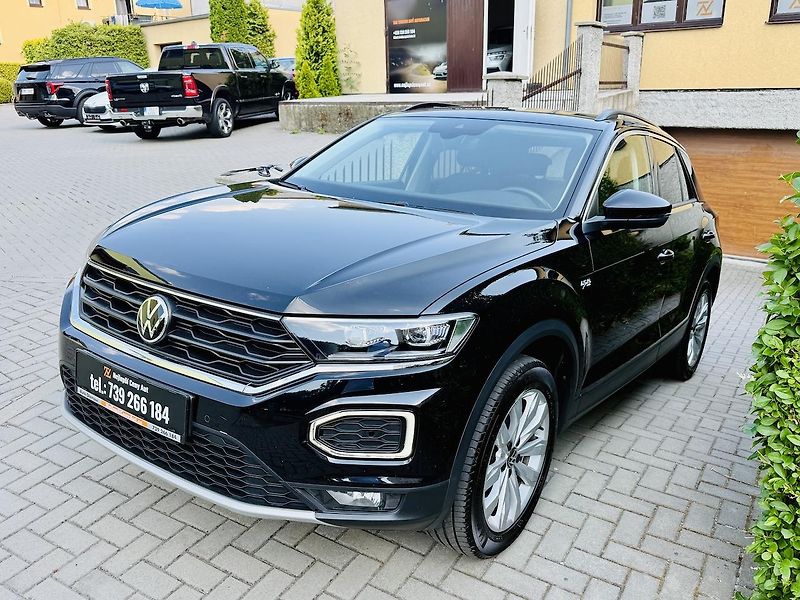 Volkswagen T-Roc (2022) 1,5TSi 110kW Maraton TAŽNÉ ČR - fotka 12 z 18