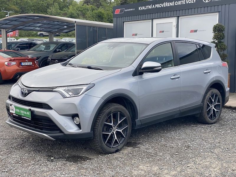 Toyota RAV4 2.0D, ČR, Active, tažné, STK - fotka 4 z 12