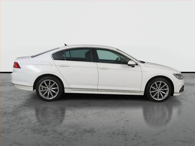 Volkswagen Passat (2018) R-Line 2.0 TDI, Automat - fotka 6 z 25