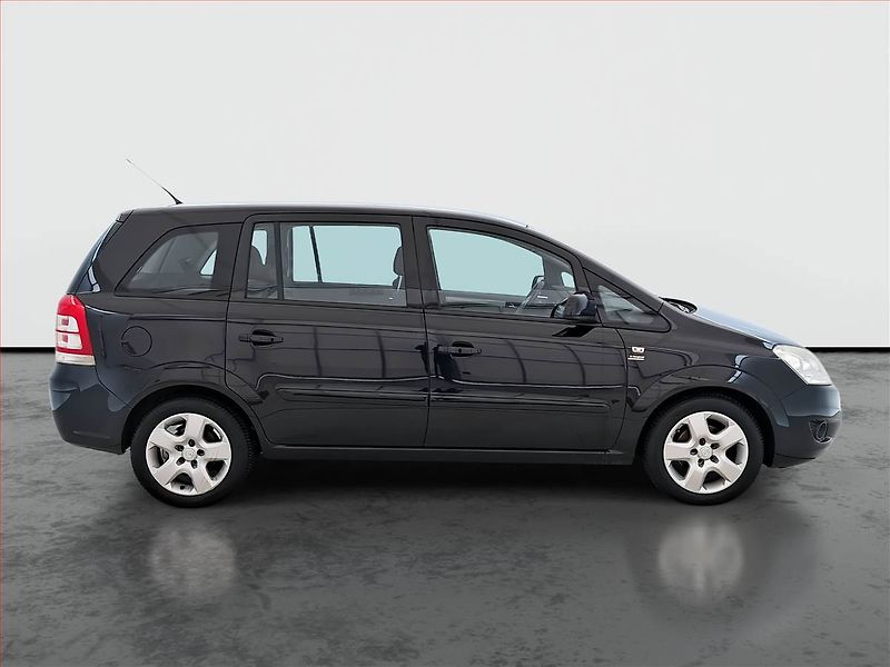 Opel Zafira (2009) 1.6, 7 míst - fotka 6 z 19