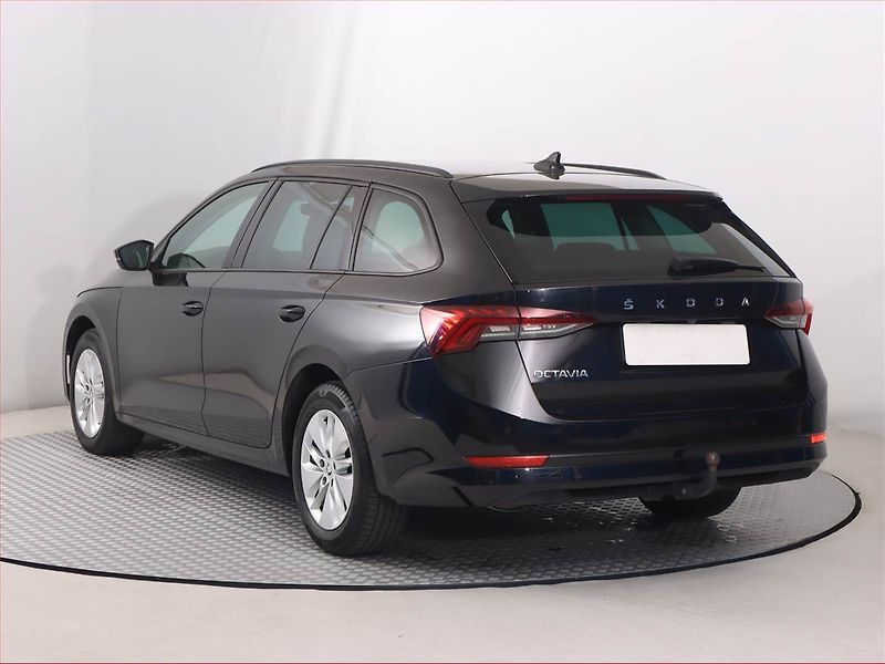 Škoda Octavia (2021) Ambition Plus 2.0 TDI, Automat - fotka 4 z 21
