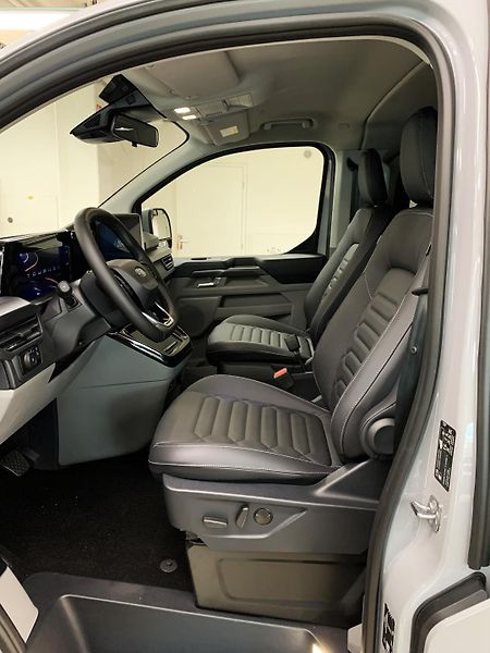 Ford Tourneo Custom L1 Titanium X 125kW AT, ČR - fotka 8 z 32