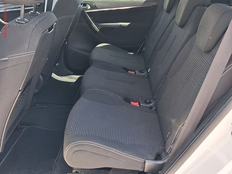 Citroën C4 Picasso (2012) 1.6HDi, ČR, AC, park.čidla - fotka 10 z 19