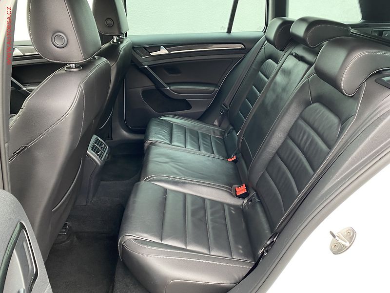 Volkswagen Golf (2016) 2.0TDi GTD, GTD, DSG, bixenon - fotka 10 z 18