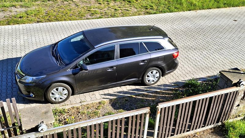 Toyota Avensis 1.8 VVT-I Rezervace - fotka 9 z 30