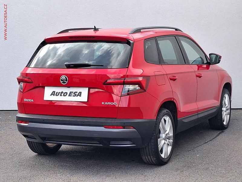 Škoda Karoq (2018) 1.6 TDi, Style, DSG, TZ, navi - fotka 4 z 18