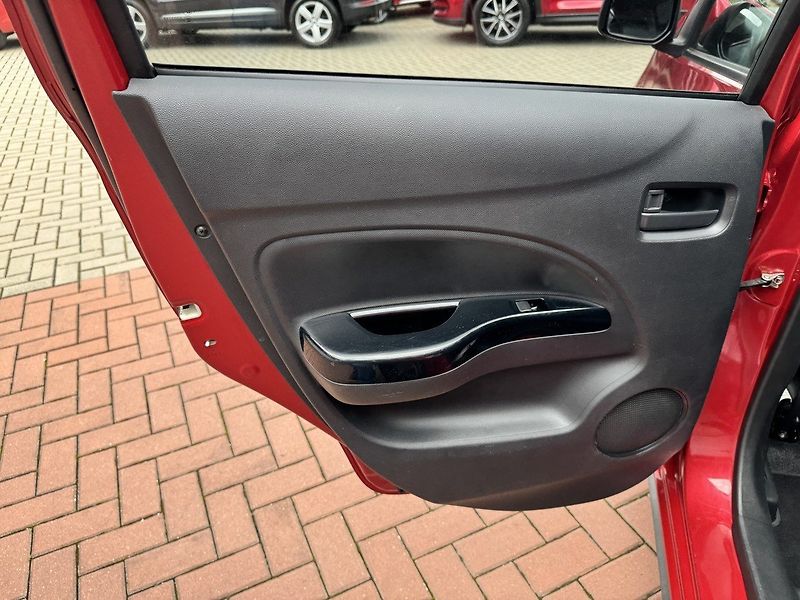 Mitsubishi Space Star (2018) 1.2i Mivec Navi Automat DAB - fotka 29 z 50