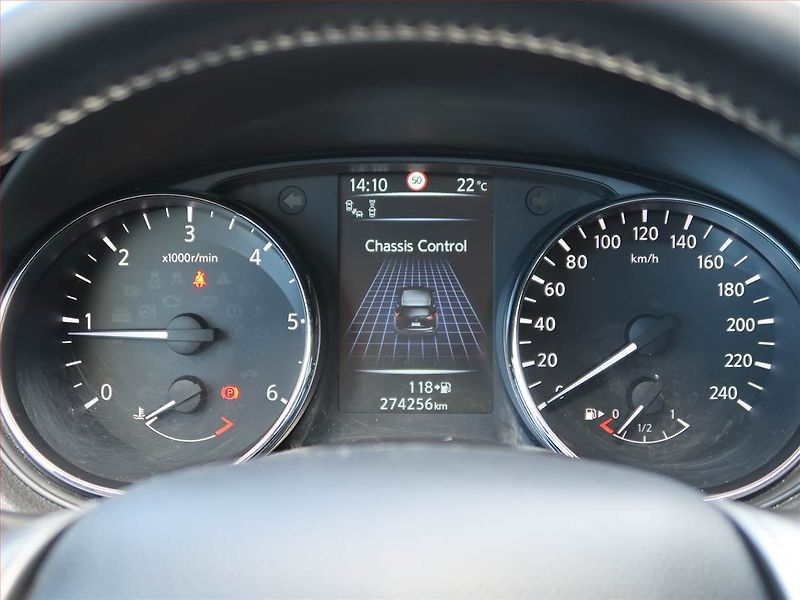 Nissan Qashqai (2017) 1.5 dCi, Navi, Xenony - fotka 11 z 17