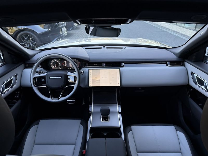 Land Rover Range Rover Velar (2026) 3,0 DYNAMIC SE D300 - fotka 33 z 36