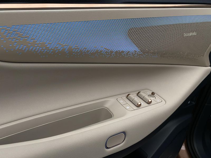 Lynk & Co 08 (2025) MORE PHEV - fotka 25 z 68