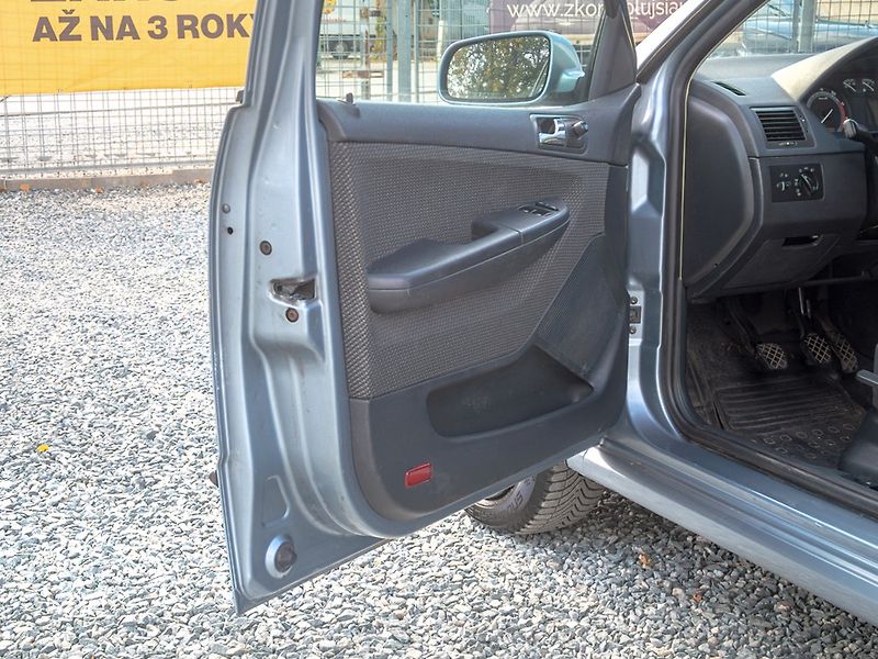 Škoda Fabia (2005) 1.4i 55KW – 165tkm - fotka 9 z 37