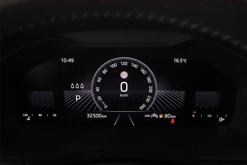 Škoda Karoq (2025) 2.0 TDI, Drive, FullLed - fotka 8 z 15