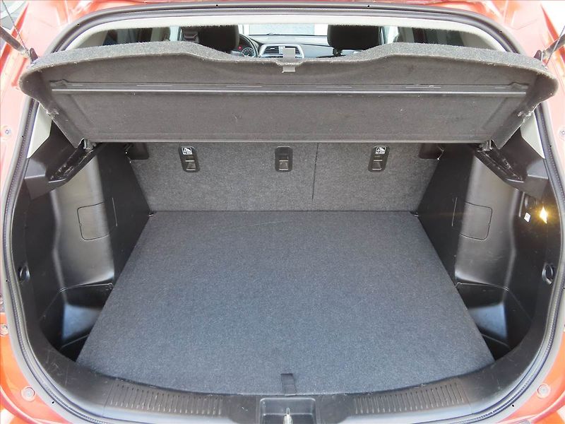Suzuki SX4 S-Cross (2017) 1.4 BoosterJet, 4X4 - fotka 13 z 22