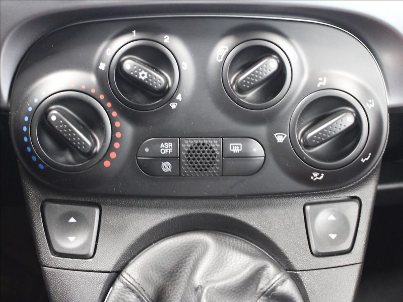 Fiat 500 0,9 Sport! 77500KM! - fotka 23 z 33
