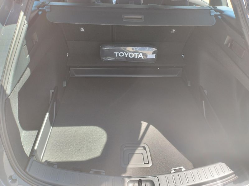 Toyota Corolla (2026) TS1.8 FHEV COMFORT BUSINESS - fotka 13 z 15