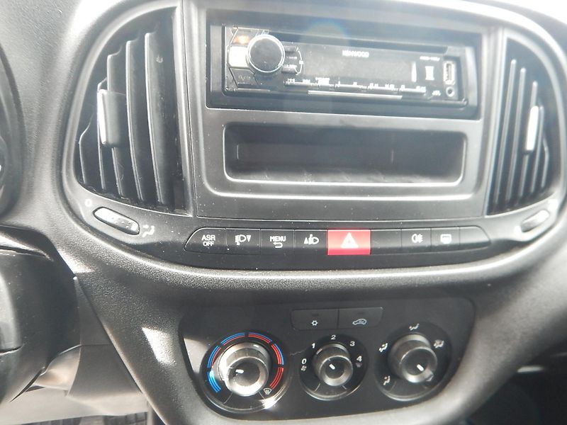 Fiat Dobló 1.6 JTD, PICK-UP, KLIMA - fotka 17 z 22