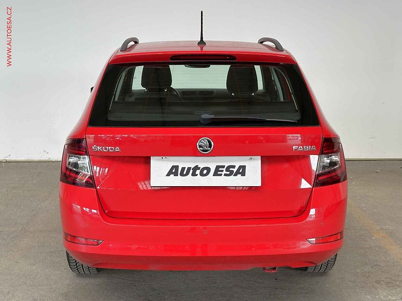 Škoda Fabia (2019) 1.0 TSI, ČR, LED, AC, temp - fotka 5 z 15