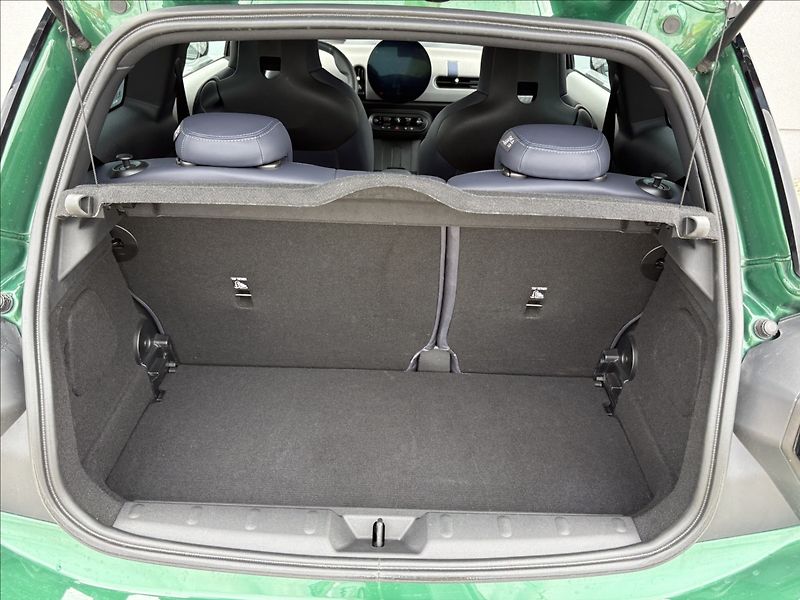 Mini Cooper C 115 KW AUTOMAT JCW CZ 1 - fotka 29 z 29
