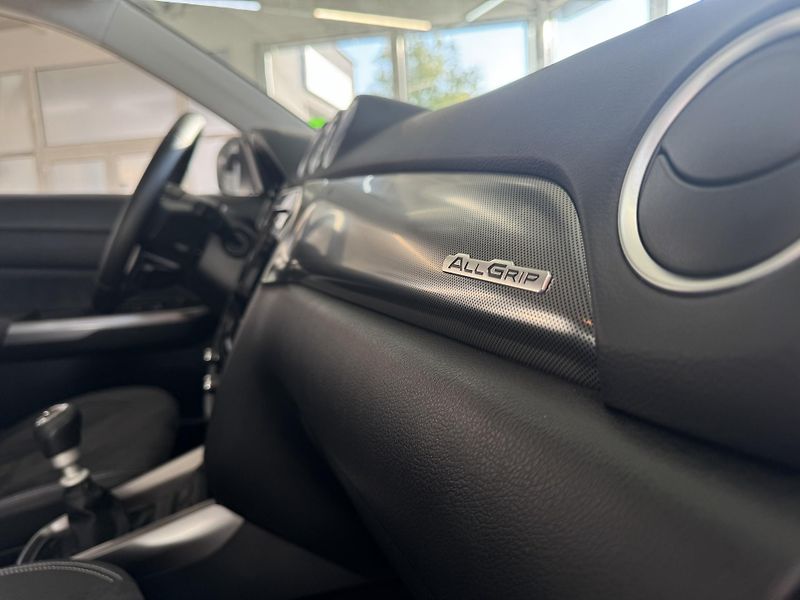 Suzuki Vitara 1,4 BoosterJet AllGrip 4x4  - fotka 21 z 23