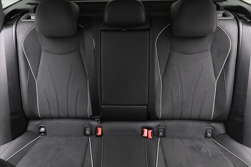 Volkswagen Passat 2,0 TDI 110 kW DSG Business Zá - fotka 28 z 32