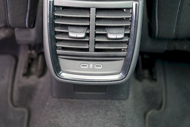 Škoda Kamiq (2025) TSI 85 kW DSG Monte Carlo - ta - fotka 31 z 34