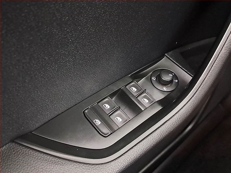 Škoda Superb (2016) 2.0 TDI, Automat, Navi - fotka 20 z 22