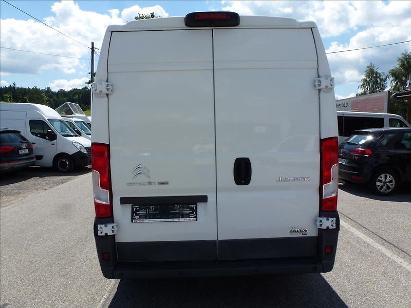 Citroën Jumper 2,0 BlueHDi 130 Plus 33 L3H2 - fotka 10 z 51