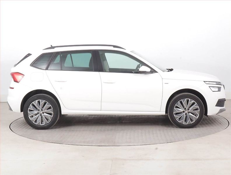 Škoda Kamiq (2023) Ambition 1.0 TSI, Serv.kniha - fotka 6 z 16
