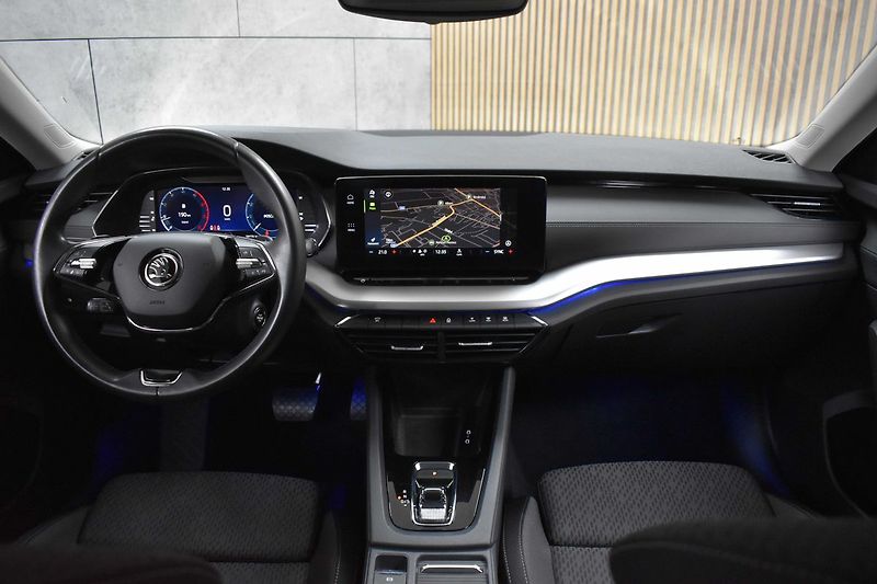Škoda Octavia 2.0 TDI DSG*MASÁŽE*ACC*DPH* - fotka 7 z 38