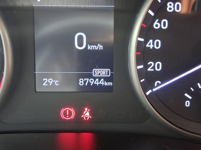 Hyundai i30 STYLE NAVI 1.4 T-GDi 103 kW - fotka 24 z 30