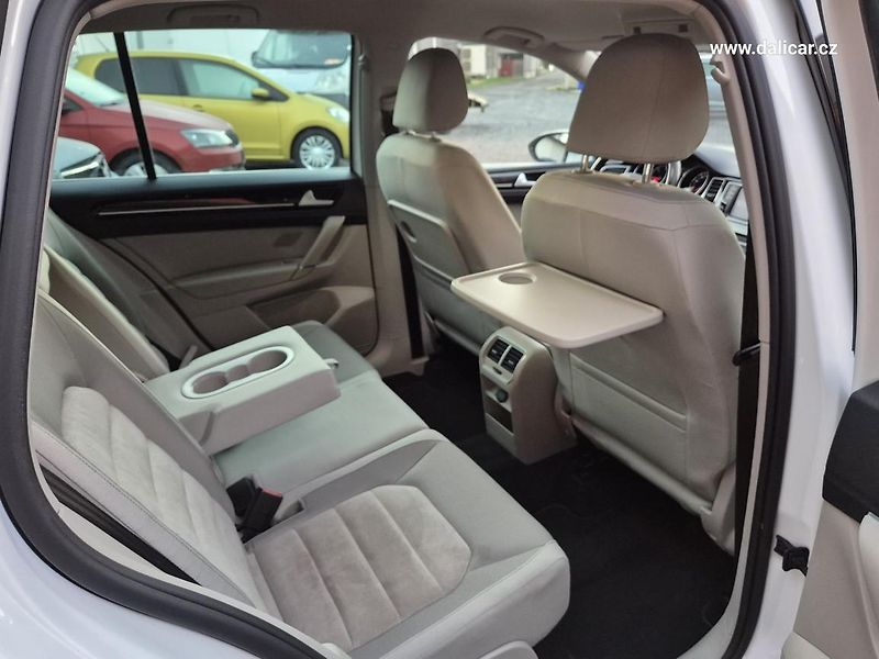 Volkswagen Golf Sportsvan (2016) 2.0TDi 110KW Highline původ ČR - fotka 41 z 51