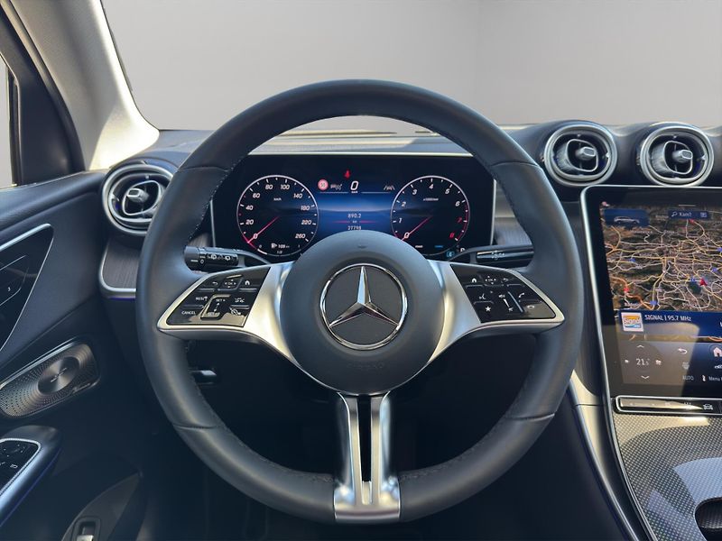 Mercedes-Benz GLC (2025) 200 4MATIC - fotka 10 z 23