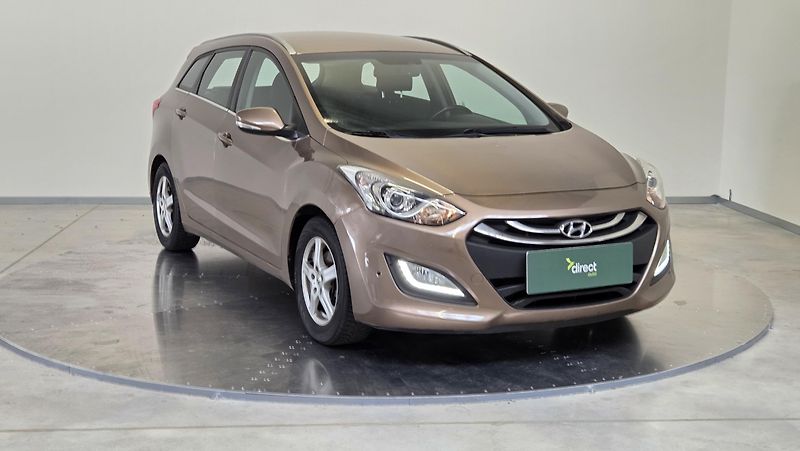 Hyundai i30 - fotka 2 z 6