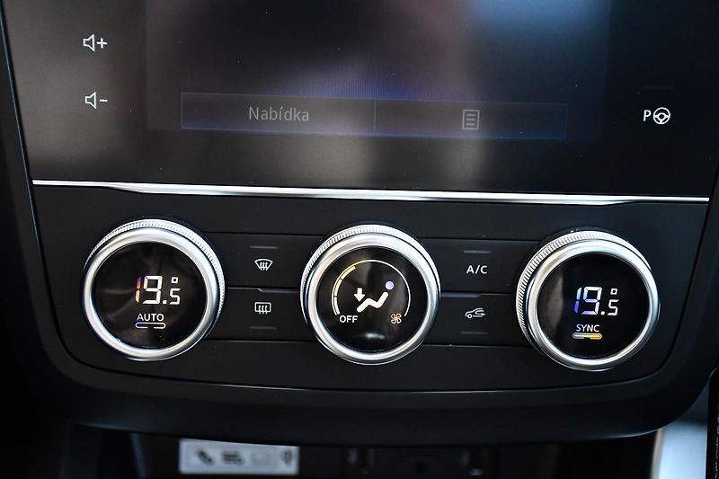 Renault Kadjar 1.5dCI 115 INTENS - fotka 28 z 34