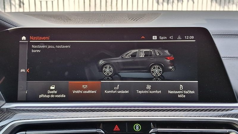 BMW X5 4.0xD-MPAK-R22-NEZ.T.-TAŽNÉ - fotka 20 z 43