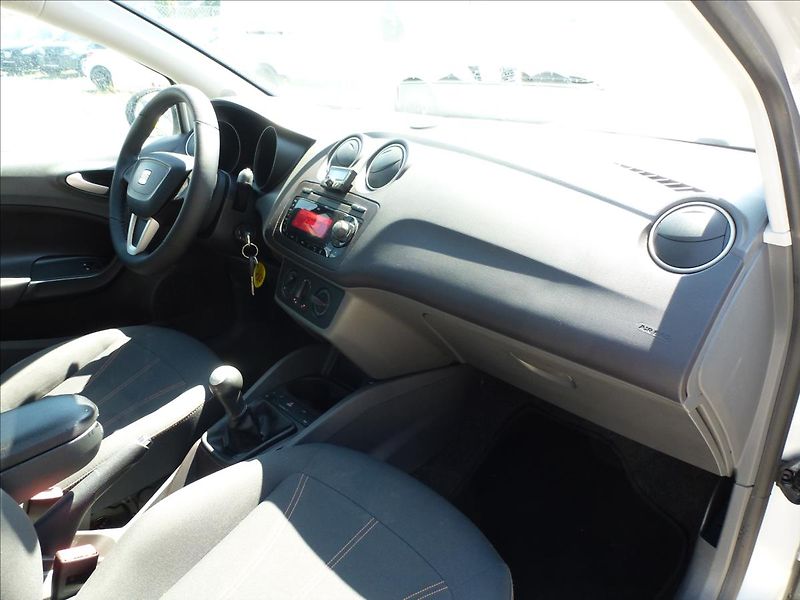 Seat Ibiza 1,2 TDI 3,4-3,9 l/100km  EcoMo - fotka 28 z 54
