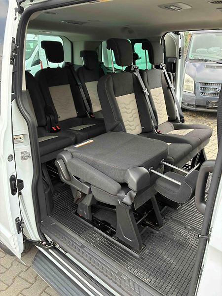 Ford Tourneo Custom (2015) L1-H1 KLIMA + TZ - fotka 13 z 13