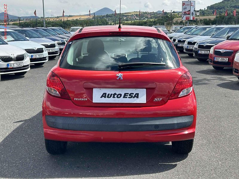 Peugeot 207 (2011) 1.4i - fotka 5 z 15