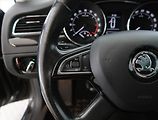 Škoda Superb (2014) 2.0 TDI, Navi, Xenony - náhled 17