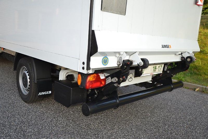 Mercedes-Benz Sprinter 317 hydr. čelo velká výbava  - fotka 23 z 51