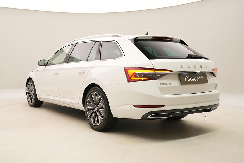 Škoda Superb COMBI 2.0TDI L&K DSG CZ - fotka 10 z 64