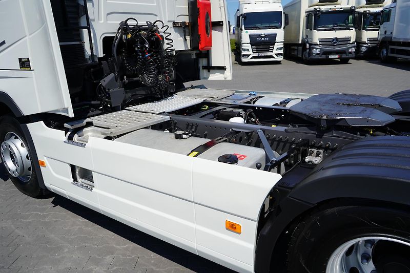 Volvo FH (2022) 500 / XL / EURO 6 / ACC / PEŁN - fotka 10 z 49