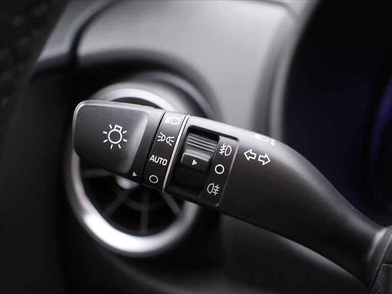Hyundai Kona 1,0 T-GDI 88kW CZ 1.Maj DPH - fotka 18 z 36