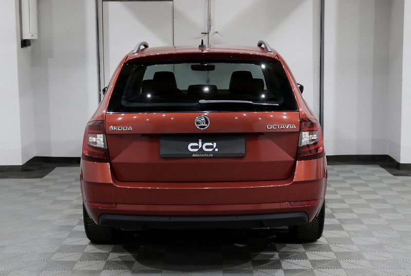 Škoda Octavia 3 FL Combi 1.4 TSI 110 kW DSG - fotka 7 z 32