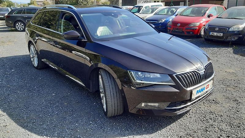 Škoda Superb 2.0 TSI Laurin&Klement DSG 4x4 - fotka 3 z 34