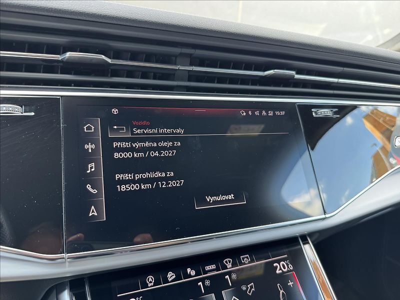 Audi Q7 3,0 50TDI S-LINE quattro ČR DP - fotka 27 z 38