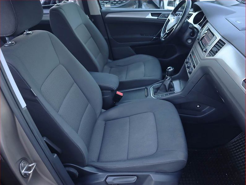 Volkswagen Golf Sportsvan (2014) Comfortline 1.6 TDI - fotka 9 z 18