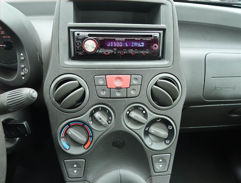 Fiat Panda (2010) 1.3 MultiJet, 4X4 - fotka 12 z 14